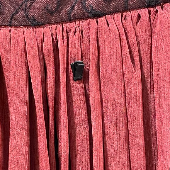 NEW, AMERICAN GLAMOUR Babydoll Short Sleeve Lace Trim Flowy Blouse, Burgundy - M - Picture 7 of 12